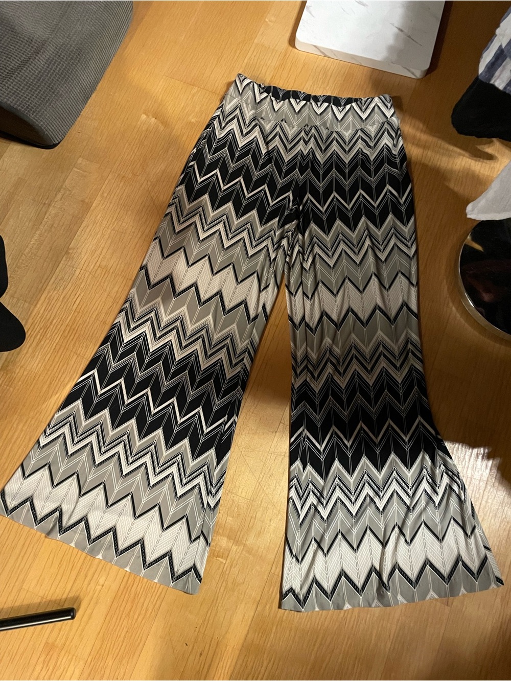 Joseph Ribkoff Black and Gray Chevron Wide-Leg Palazzo Pants Style 183637
